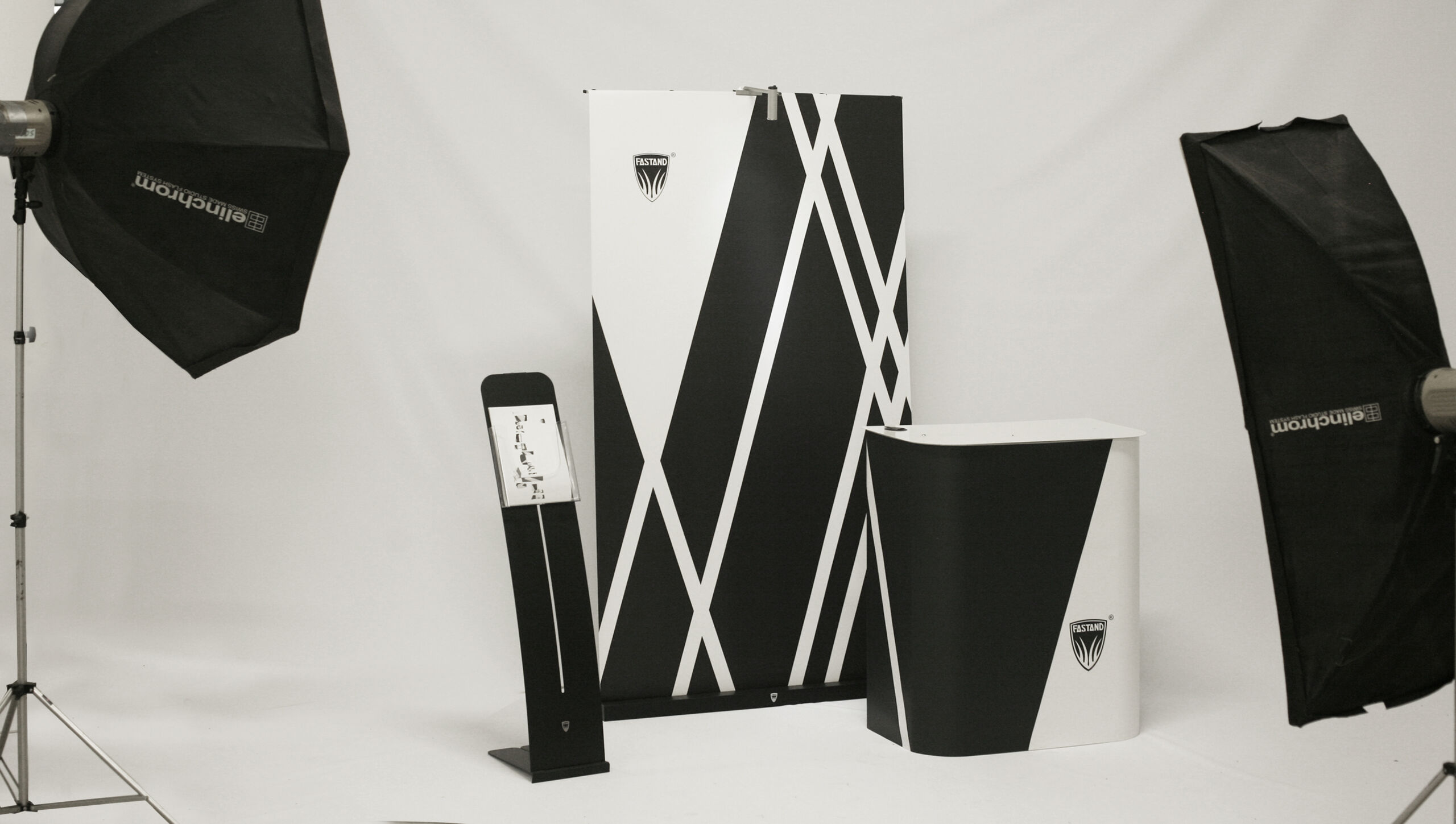 gruppo12 portable display solutions