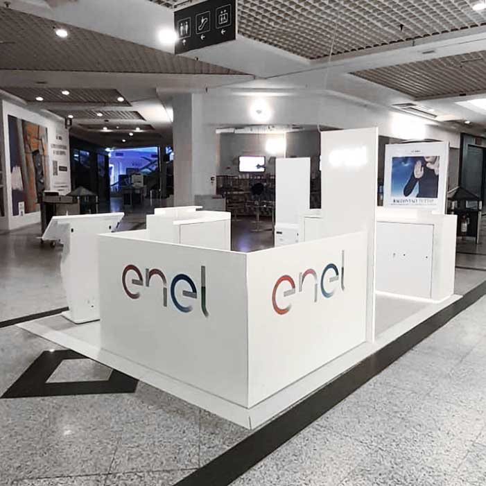 cc4 shopping mall stand