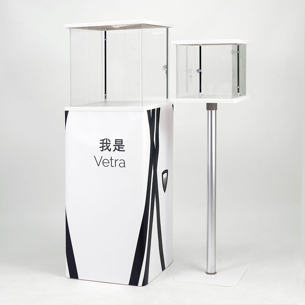 famiglia-vetra portable display case
