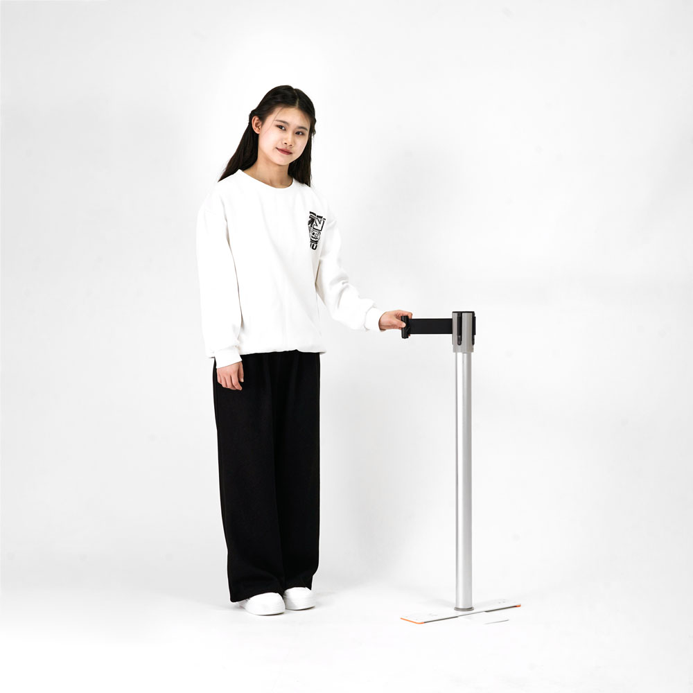 momentum-modella queue stanchion