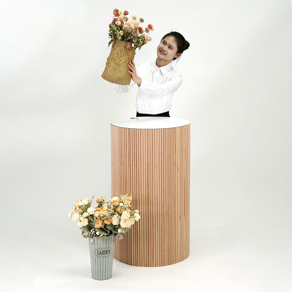 talento-fastwood cylindrical display