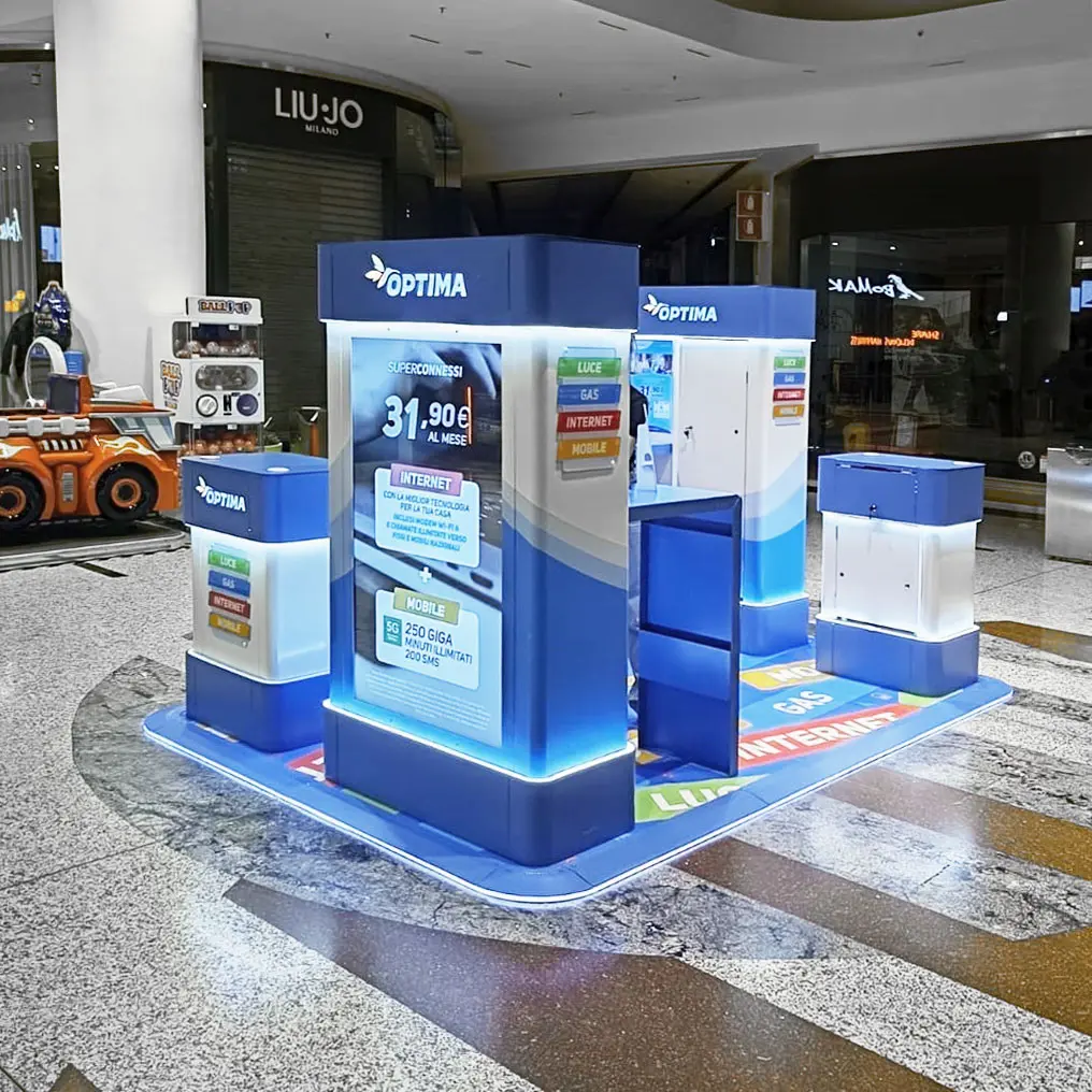 optima1 Shopping centre stand in Milan